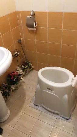 توالت فرنگی پلاستیکی دورپوشیده مدل 01