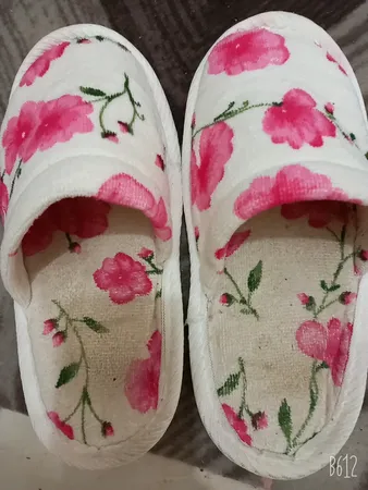 دمپایی روفرشی نارسیس طرح Sara سایز بزرگ