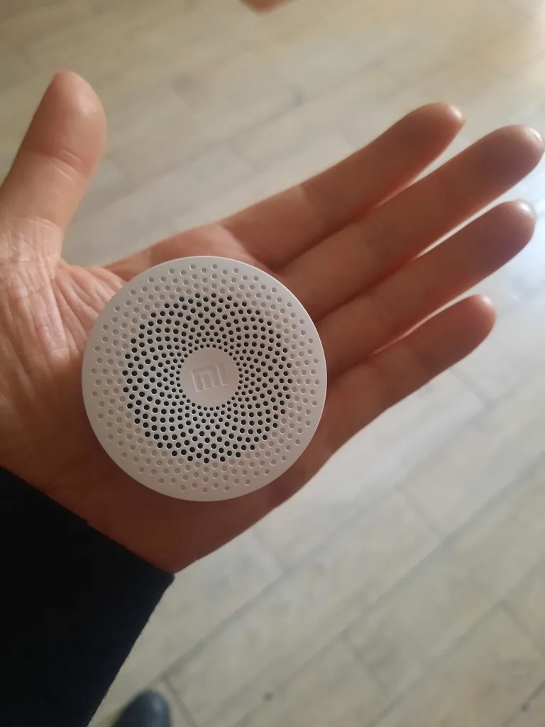 اسپیکر بلوتوثی قابل حمل شیائومی مدل Mini Compact 2