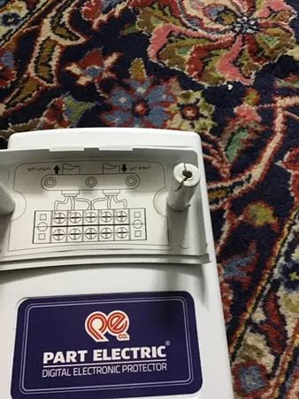 محافظ نوسان برق پارت الکتریک کد 0690