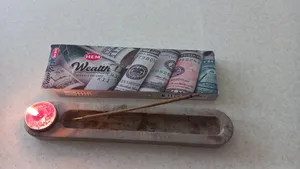 تجریه خرید عود دست ساز هم مدل Wealth