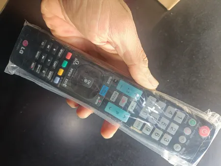 ریموت کنترل همه کاره مدل RML930 مخصوص تلویزیون های ال جی