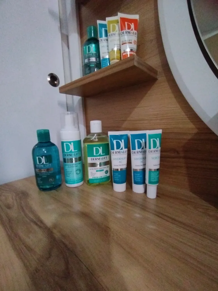 فوم شستشوی صورت درمالیفت مدل سبولیفت مناسب پوست‌‌های چرب حجم 150 میلی لیتر