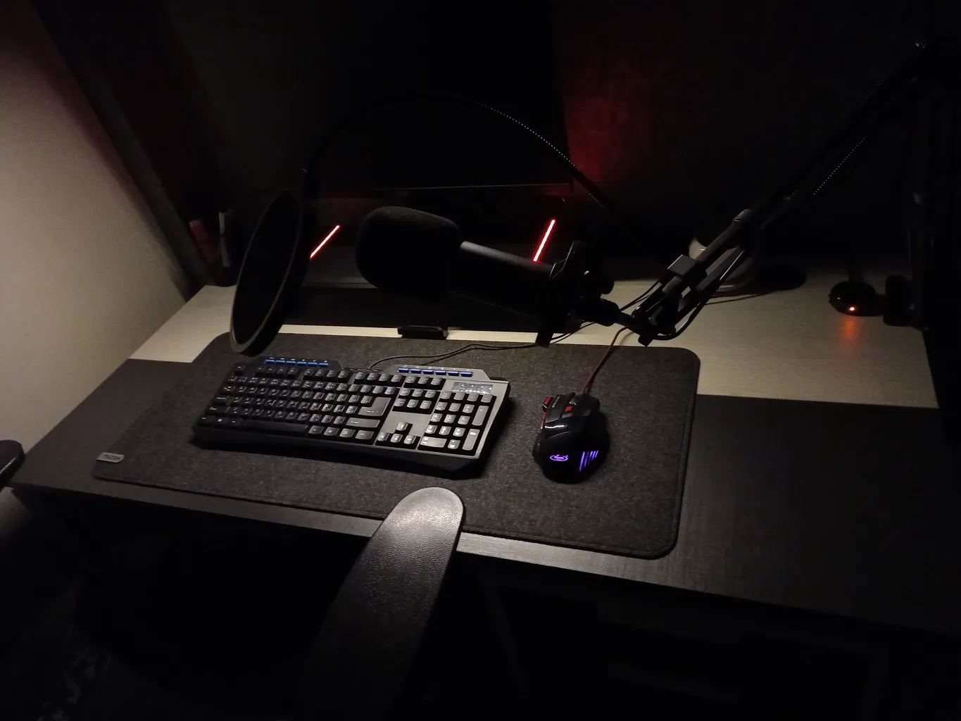 چراغ LED بالای مانیتور لیمکس مدل L1