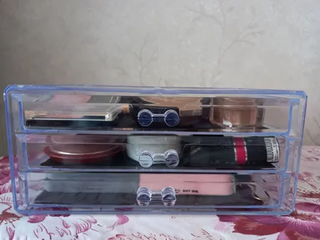 استند لوازم آرایشی نیلوشاپ مدل سه کشو کد 3Drawers