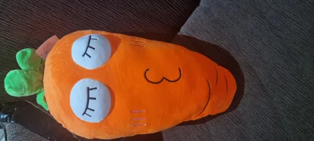 عروسک طرح هویج بالشتی مدل 001 ارتفاع 80 سانتی متر