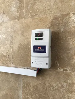 محافظ نوسان برق پارت الکتریک کد 0690