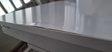 میز تحریر تاشو و تنظیم شو یاس سفید تک باکس دار