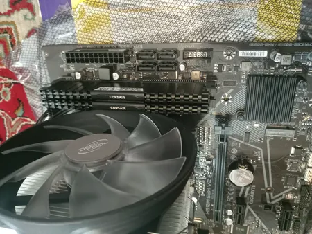 رم دسکتاپ DDR4 دو کاناله 3200 مگاهرتز CL16 کورسیر مدل Vengeance LPX ظرفیت 16 گیگابایت