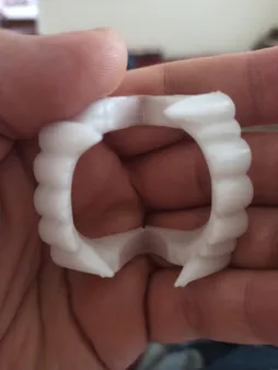 ابزار شوخی طرح دندان دراکولا کد 01