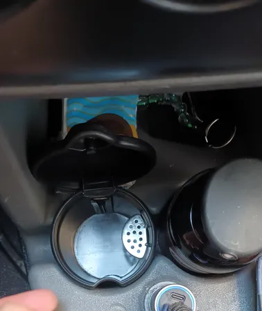 زیر سیگاری خودرو چیکال مدل B-20 مناسب برای تیبا