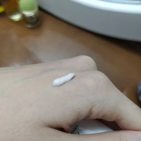 کرم ترک دست و پا دکتر ژیلا مدل anti chap حجم 50 میلی لیتر