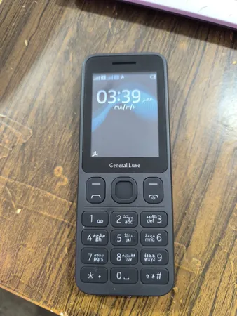 گوشی موبایل جنرال لوکس مدل 125 دو سیم کارت ظرفیت چهار مگابایت