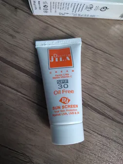 کرم ضدآفتاب دکتر ژیلا مدل Oil Free، حجم 30 میلی‌لیتر