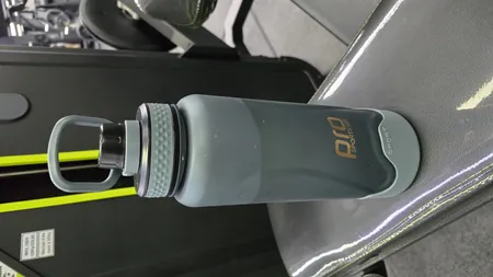 قمقمه ایون مدل ورزشی گنجایش 1 لیتر