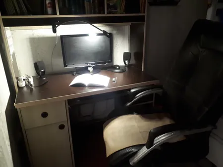 چراغ مطالعه مدل Uni Light