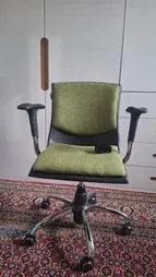 صندلی اداری بتیس مدل F202K