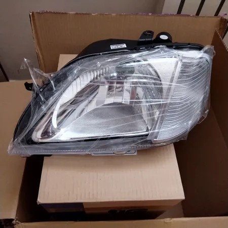 چراغ جلو خودرو فن آوران پرتو الوند مدل AM 5964 مناسب برای ال 90 بسته 2 عددی