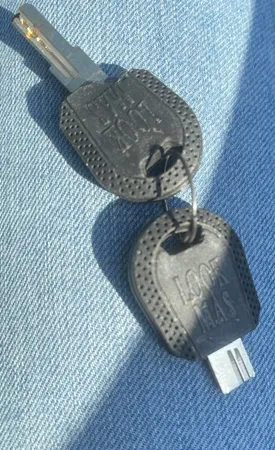 قفل فرمان خودرو مدل F-22