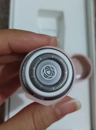 ماشین اصلاح موی صورت بانوان فیلیپس مدل BRR454