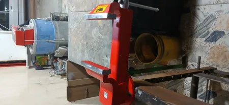 گیره رومیزی ابزار سازان آریاوش مدل 200