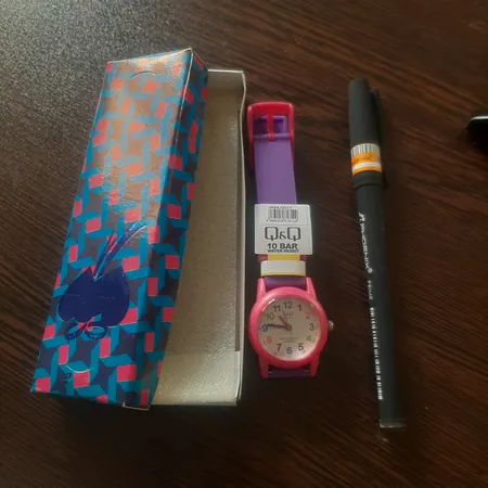 ساعت مچی عقربه ای دخترانه کیو اند کیو مدل VR99J001Y