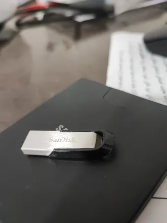 فلش مموری سن دیسک مدل Ultra Flair CZ73 ظرفیت 512 گیگابایت