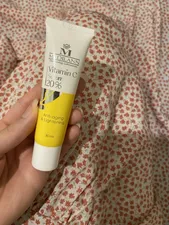 تجریه خرید سرم شفاف‌کننده، شاداب‌کننده مدیلن مدل ویتامین سی 20 درصد مناسب برای پوست‌های انواع پوست حجم 30 میلی‌لیتر