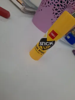 چسب ماتیکی دلی کد 7090 - وزن 15 گرم