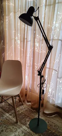 چراغ مطالعه مدل پایه دار کد E27LONG
