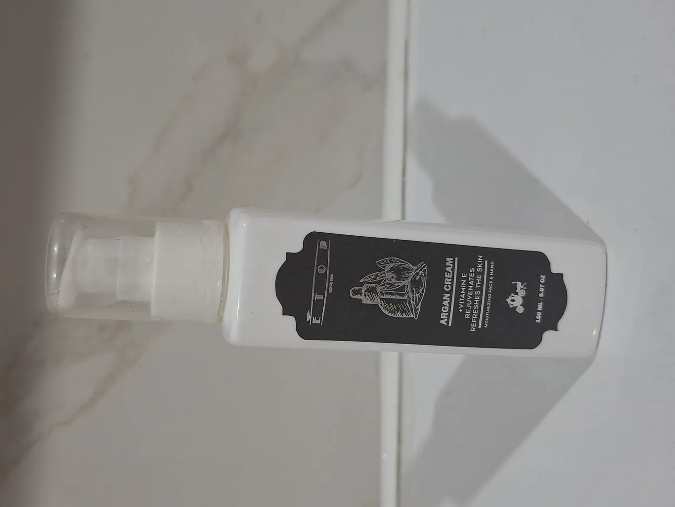 کرم مرطوب کننده ایتاپ مدل ARGAN حجم 150 میلی لیتر