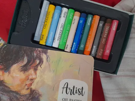 مداد شمعی 12 رنگ آریا مدل Artist کد 2601