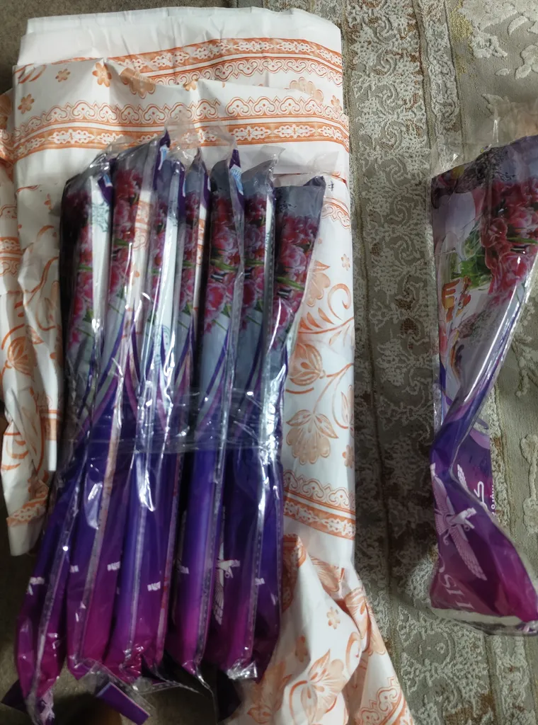 سفره یکبار مصرف هپی هوم مدل اقتصادی کد ۱ رول ۴۰ متری مجموعه ۸ عددی