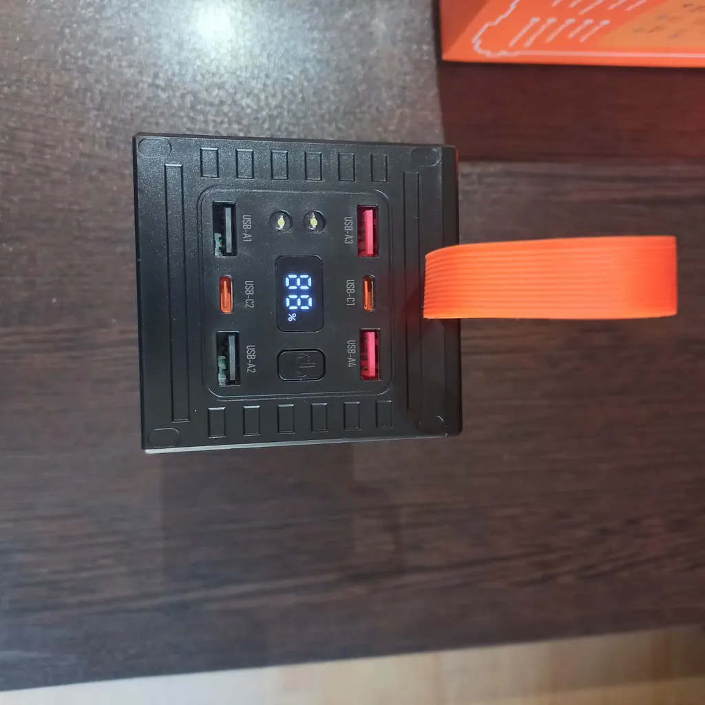 پاوربانک آیرنج مدل IR- D138 با ظرفیت 60000 میلی‌ آمپرساعت