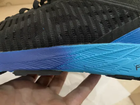 کفش مخصوص دویدن مدل Dyna Flyte - T7D0N-900