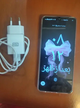 گوشی موبایل تی سی اچ مدل One Lite دو سیم کارت ظرفیت 64 گیگابایت و رم 4 گیگابایت