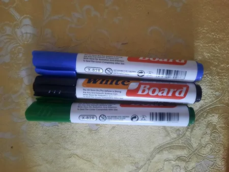 ماژیک وایت برد مدل سه رنگ بسته 3 عددی