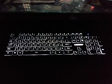 کیبورد گرین مدل GK304، سوییچ ممبران، Full Size، نورپردازی تک رنگ