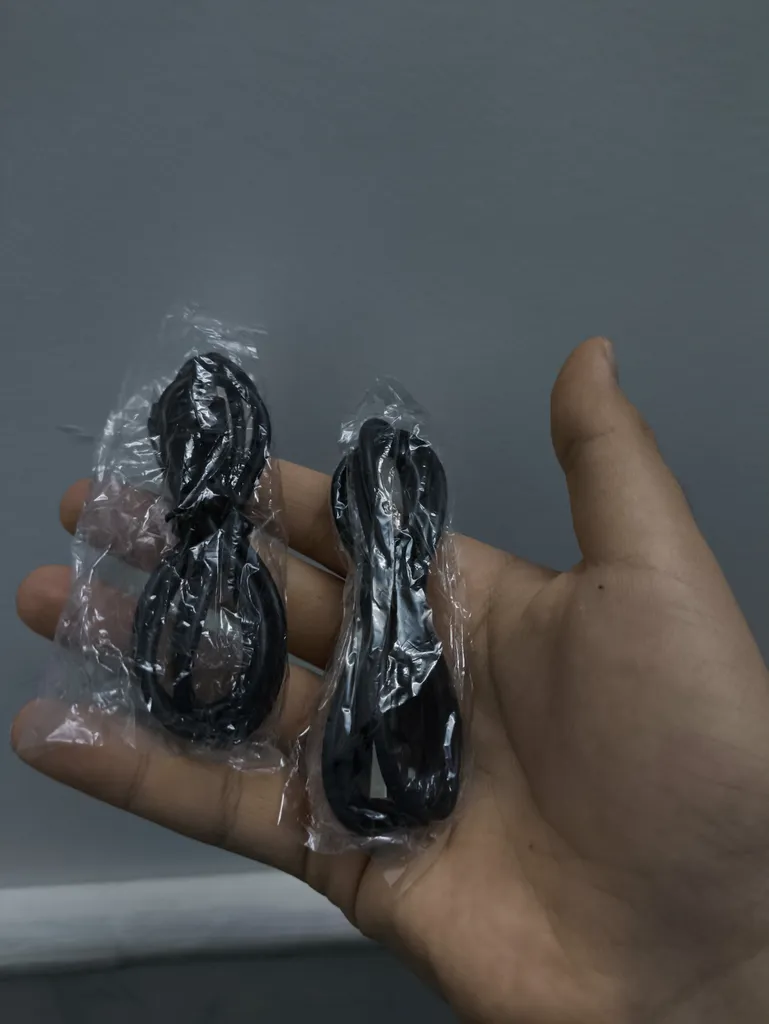 دسته بازی پلی استیشن ۴ مدل DUALSHOCK 4