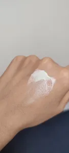 تجریه خرید کرم ضدآفتاب و ضدلک بی‌رنگ لافارر مدل SPF50، مناسب پوست‌های خشک و معمولی، حجم 40 میلی‌لیتر