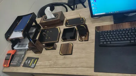 ست لوازم اداری رومیزی مدل آونگ دکو A707 مجموعه 10 عددی