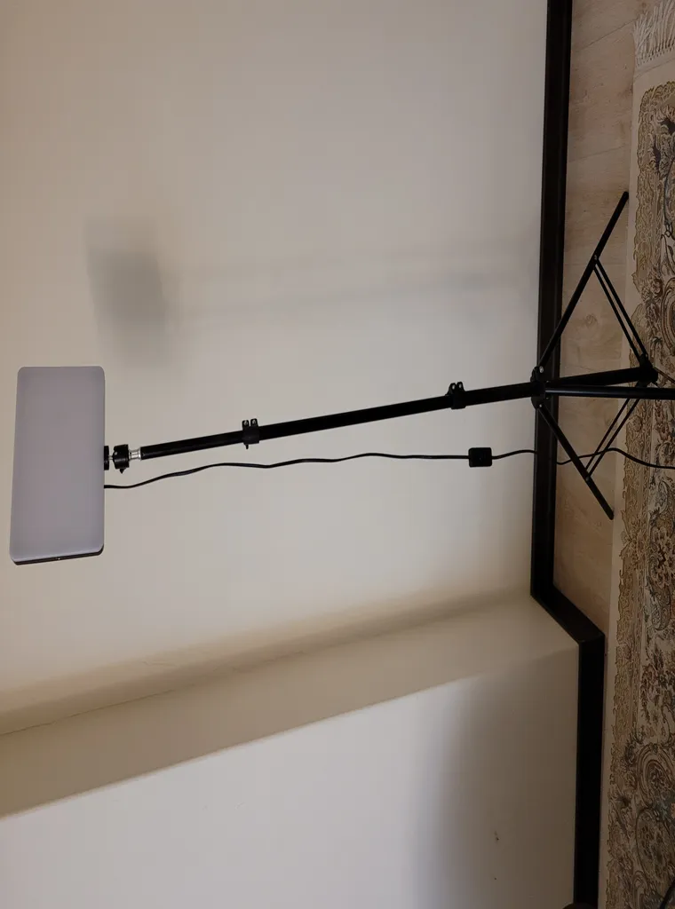 نور ثابت ال ای دی مدل MM240