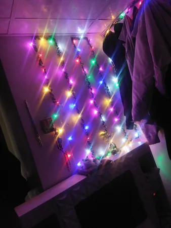 گل مصنوعی مدل ریسه برگ کد 398 طول 7/5 متر