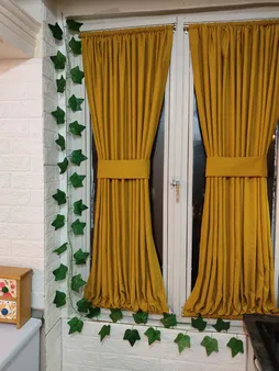 گل مصنوعی مدل ریسه برگ طرح انگور کد PAL-3030