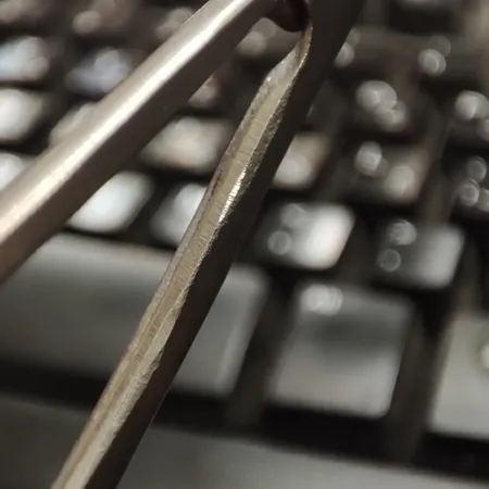 قیچی جراحی مدل آیریس کد A.sm