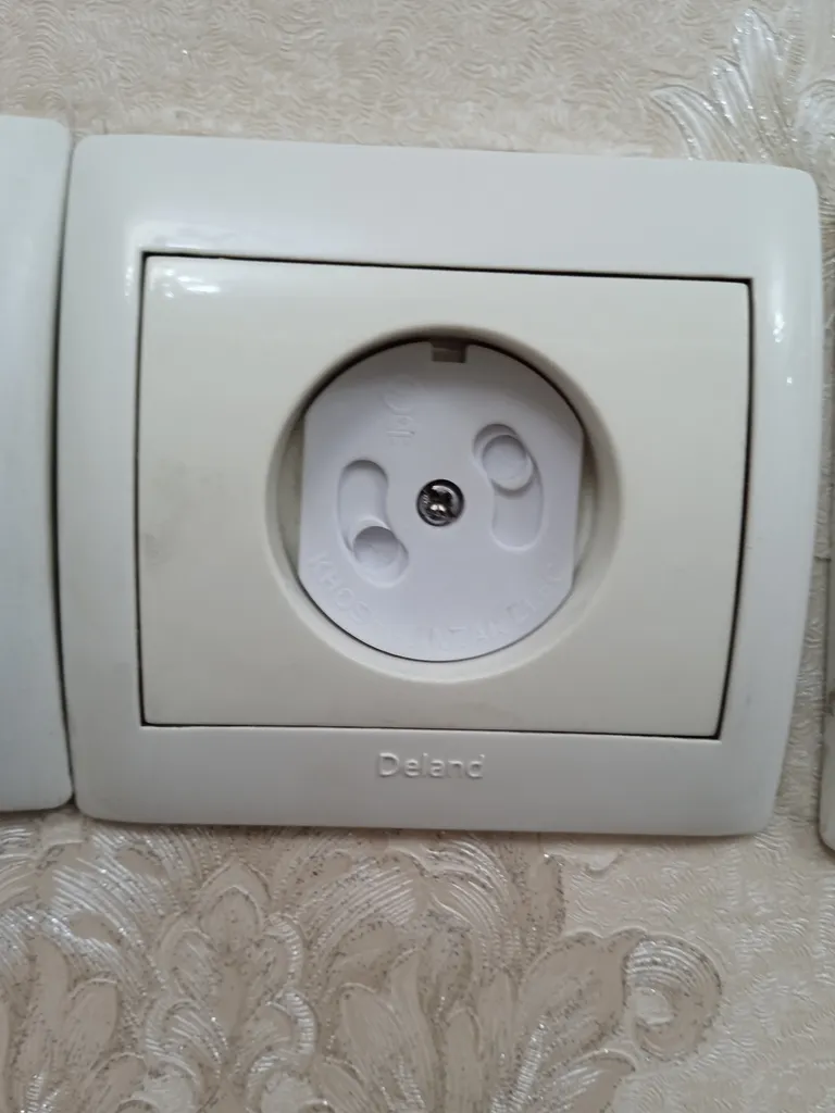 محافظ پریز برق کودک خوش منظر الکتریک مدل A2 بسته 7 عددی