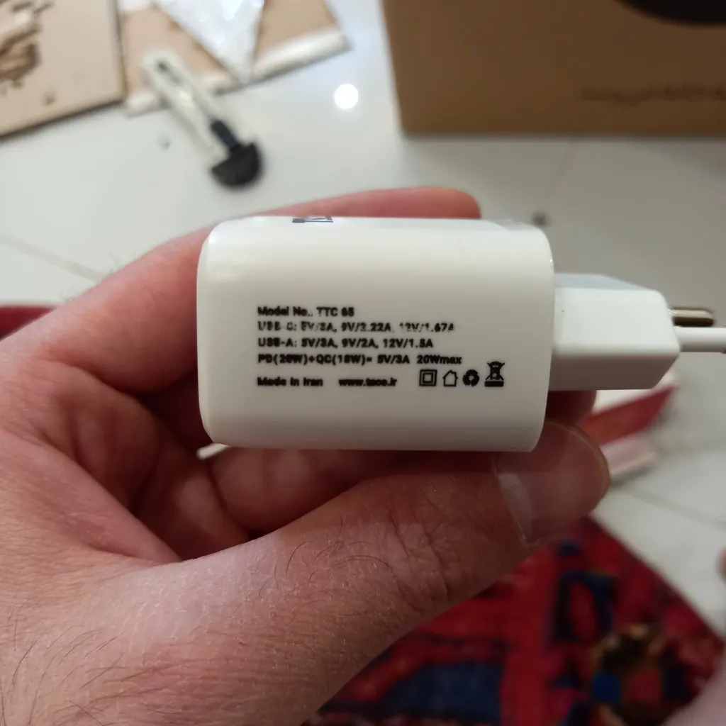 شارژر دیواری 20 وات تسکو مدل TTC 65