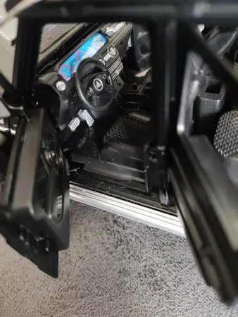 ماشین بازی مدل فلزی بنز جی کلاس آفرود