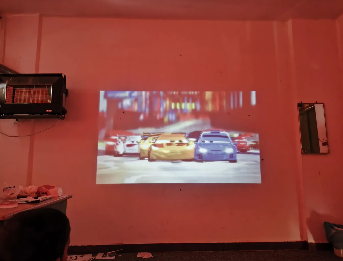 ویدئو پروژکتور مدل HY-300 Android