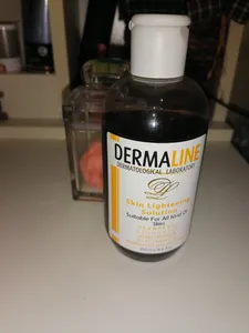 تجریه خرید محلول پاک کننده درمالاین مدل LIGHTENING SKIN حجم 250 میلی لیتر